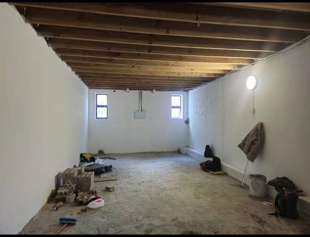 BUSINESS PROPERTY TO RENT IN WESTLAKE